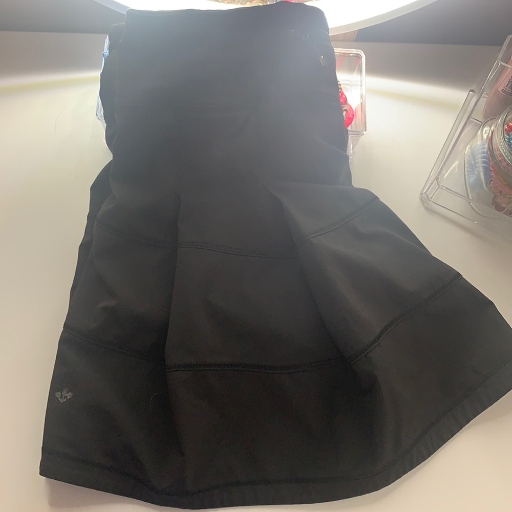lululemon pace rival black skirt. 4 inch